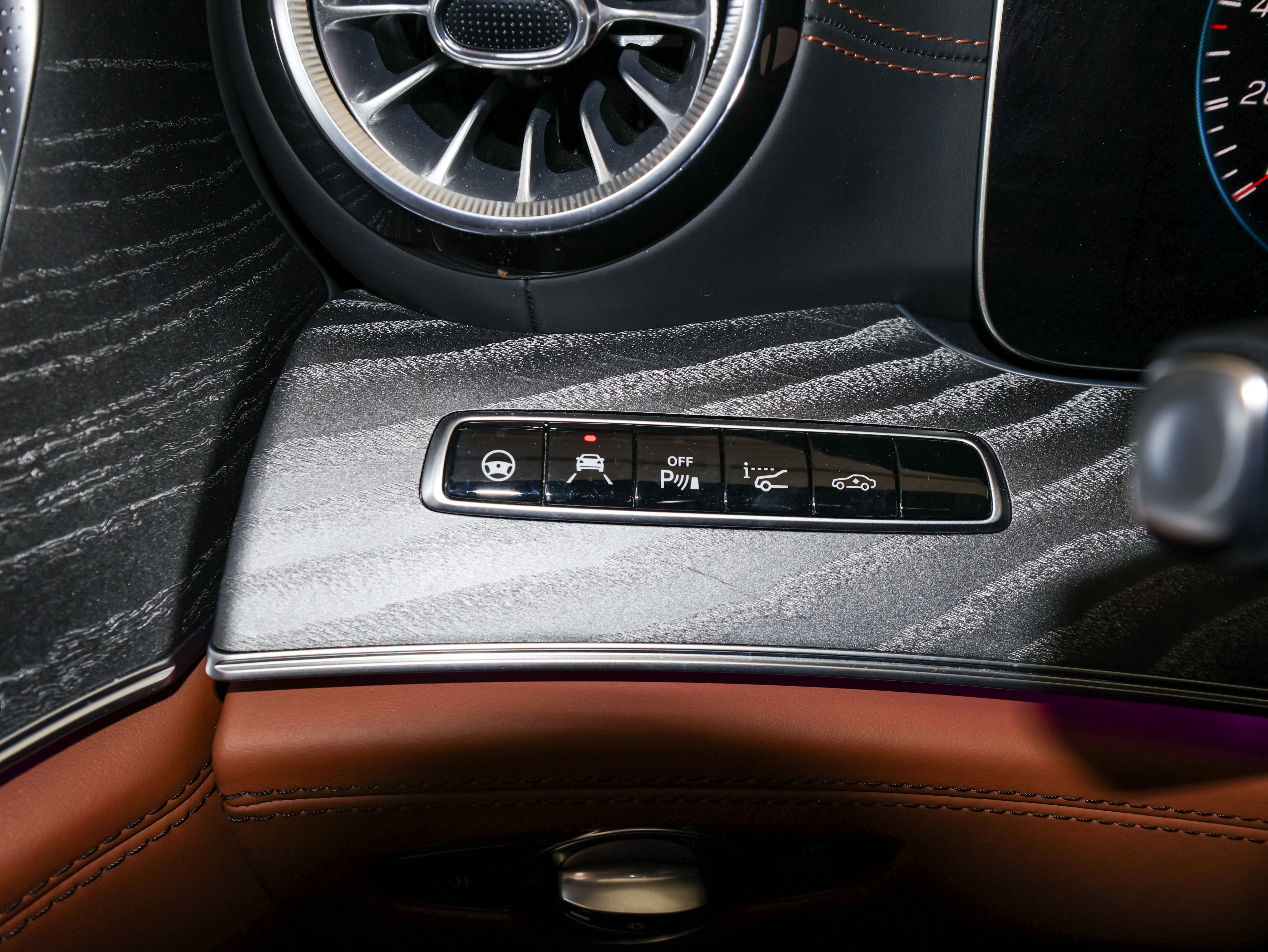 Used 2019 Mercedes-Benz AMG GT 63 S image 40