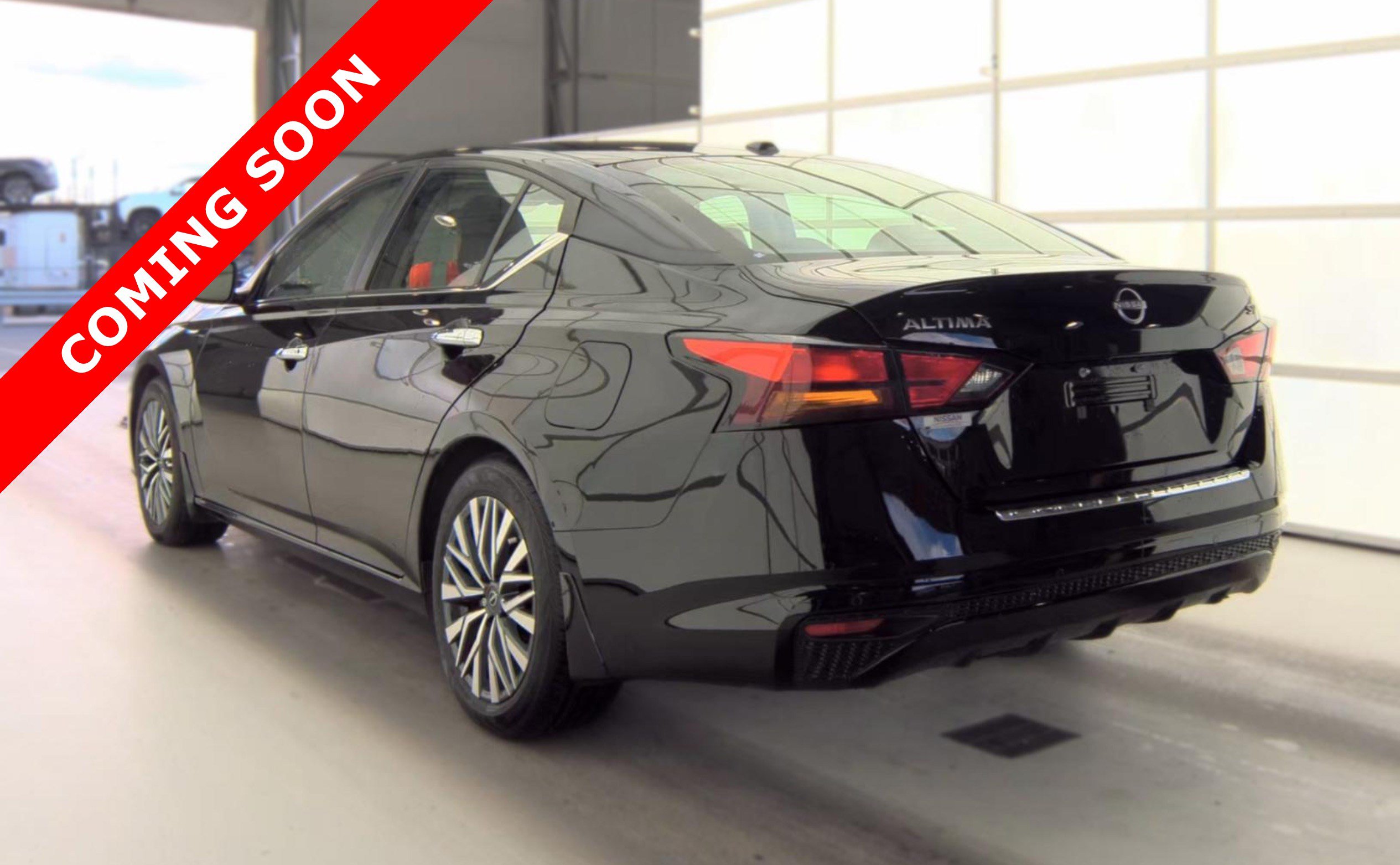 Used 2023 Nissan Altima 2.5 SV FWD image 4
