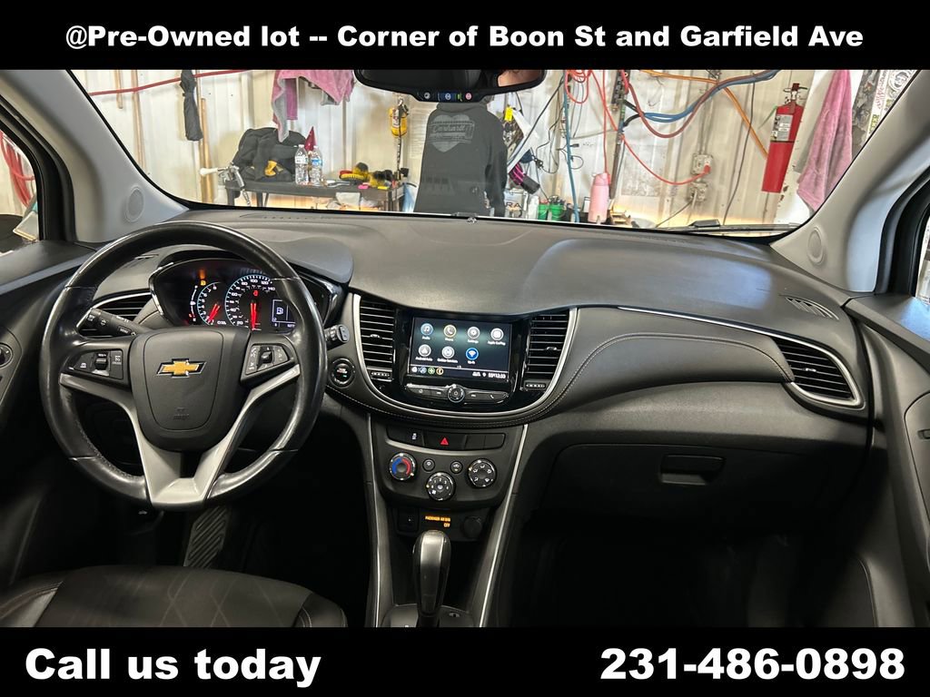 Used 2019 Chevrolet Trax LT w/ LT Convenience Package AWD/4WD image 18
