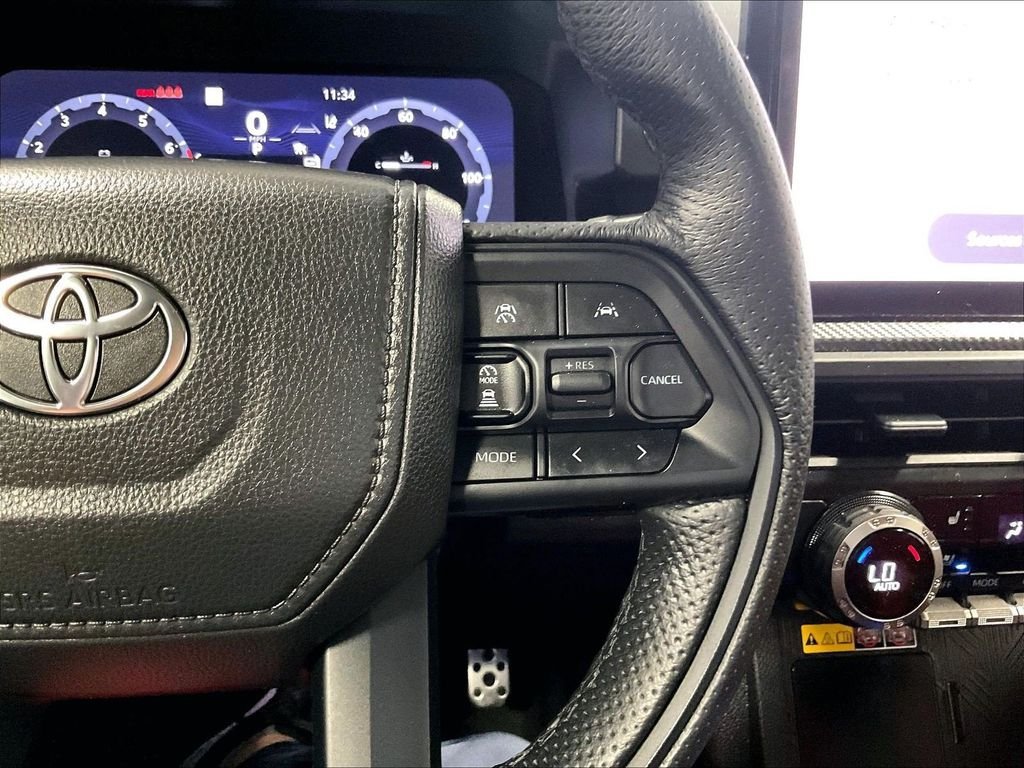 Used 2025 Toyota Tacoma TRD Pro AWD/4WD image 24