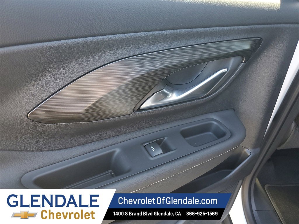 Used 2022 GMC Terrain SLT image 17