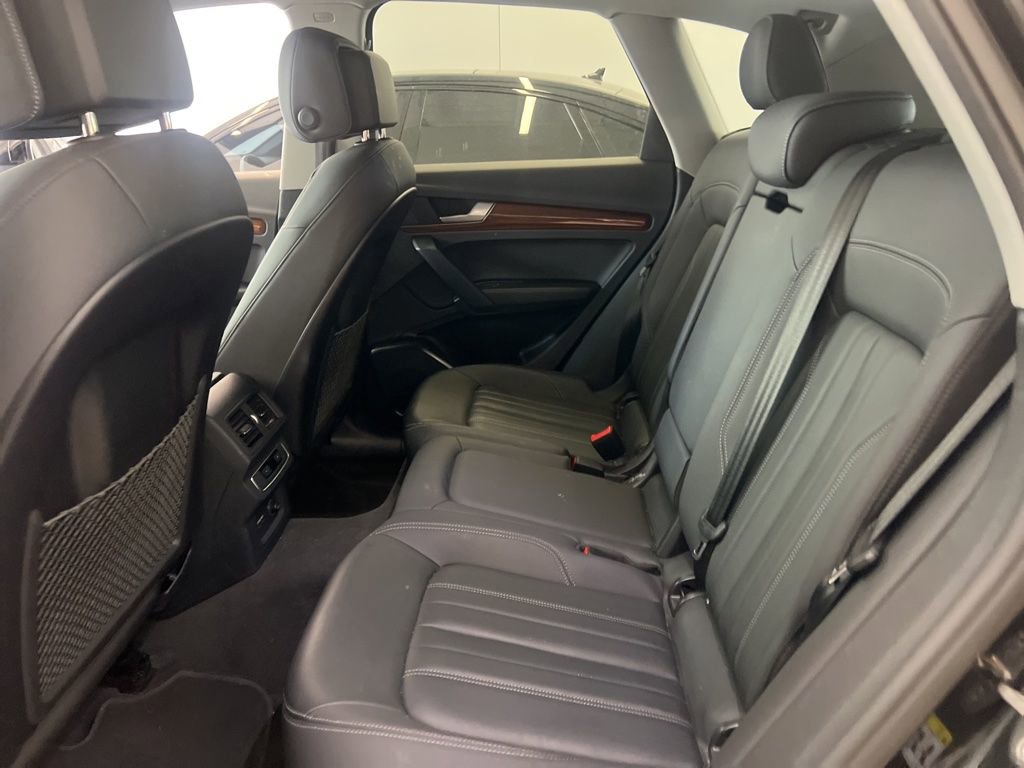 Used 2023 Audi Q5 2.0T Premium w/ Convenience Package AWD/4WD image 6