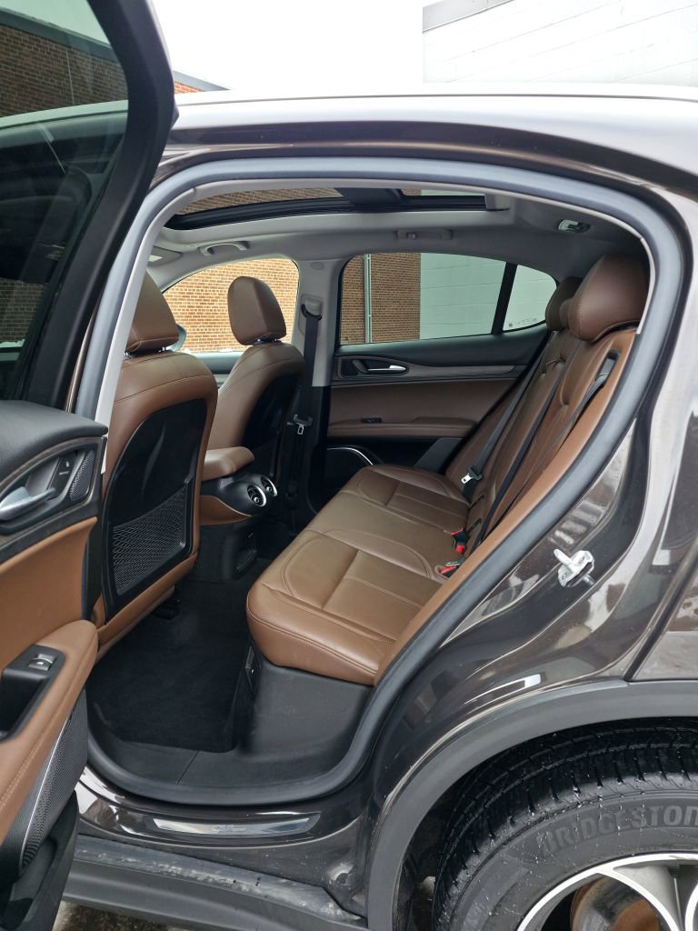 Used 2018 Alfa Romeo Stelvio Ti image 10