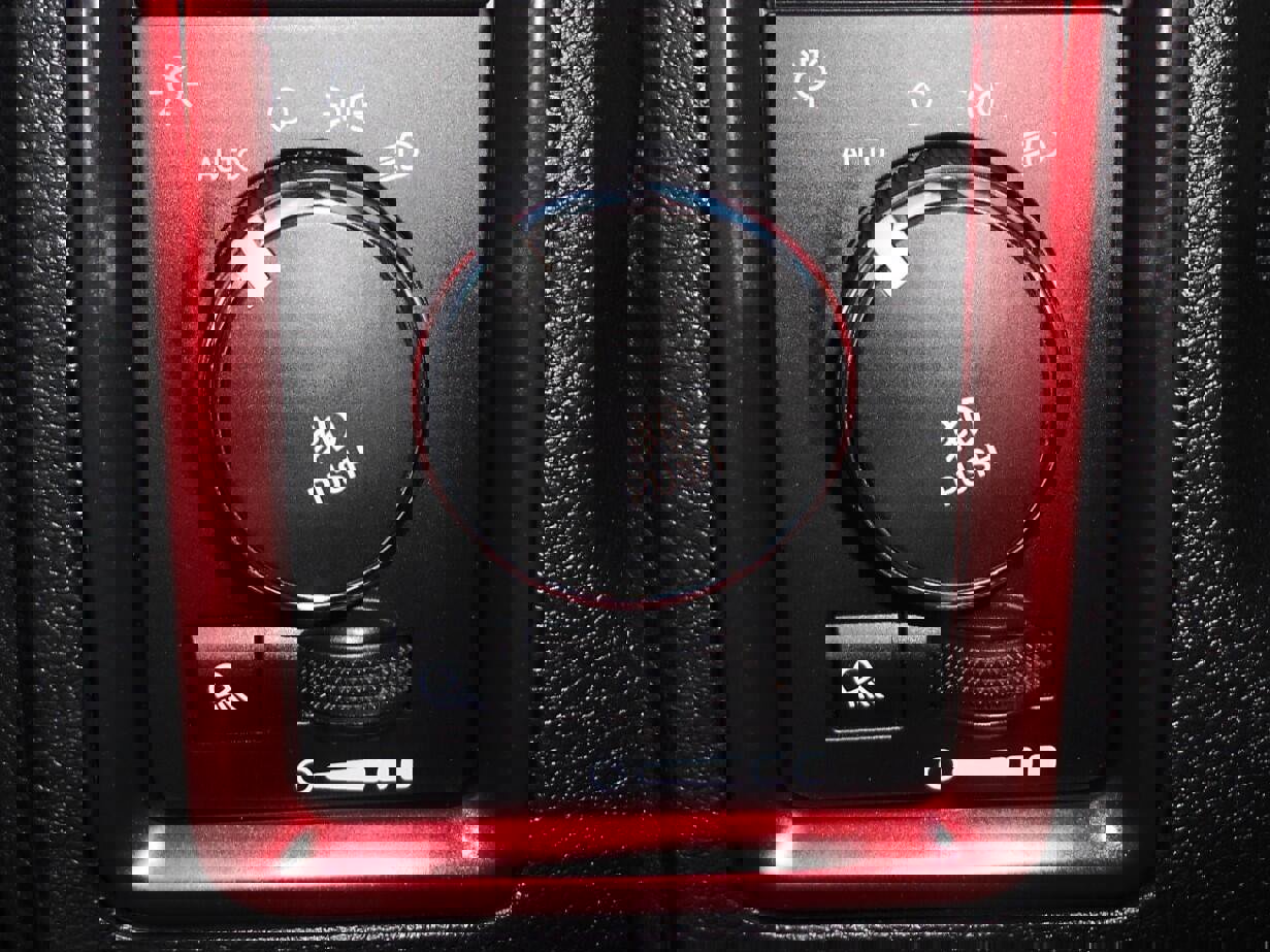 Certified 2016 RAM 1500 Rebel w/ Luxury Group image 16