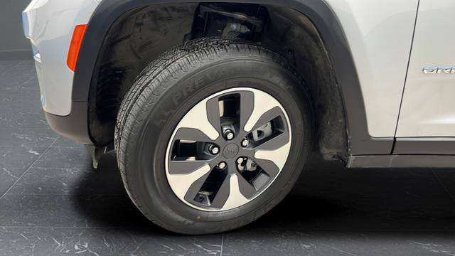 Used 2023 Jeep Grand Cherokee 4WD 4xe image 29