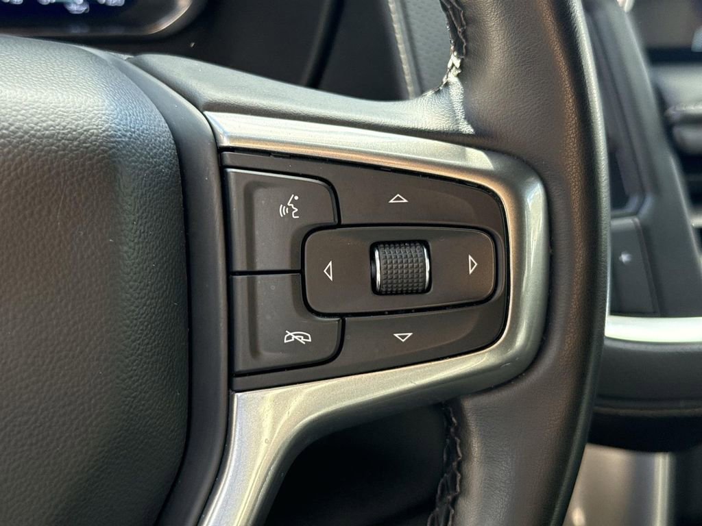 Used 2024 Chevrolet Suburban Premier image 36