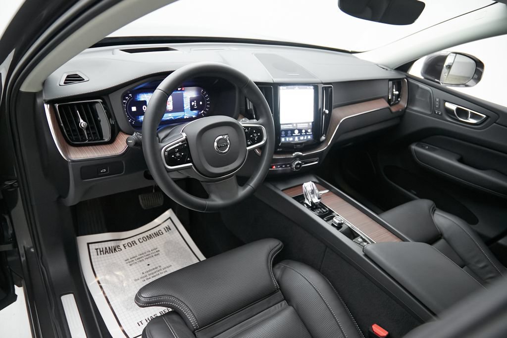 Certified 2023 Volvo XC60 B5 Ultimate AWD/4WD image 12