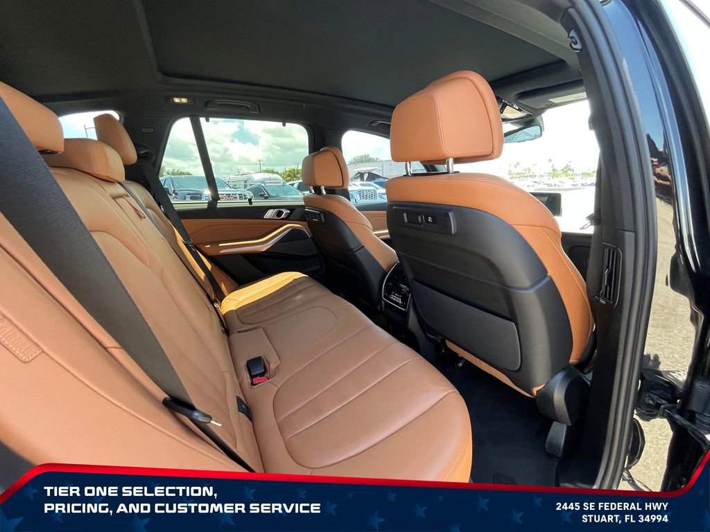 Used 2022 BMW X5 M50i w/ Parking Assistance Package AWD/4WD image 18