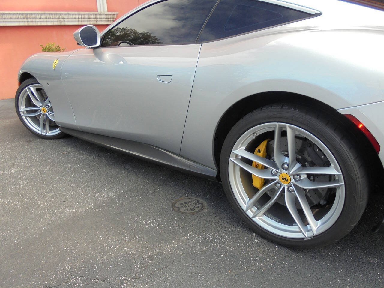Used 2021 Ferrari Roma RWD image 25