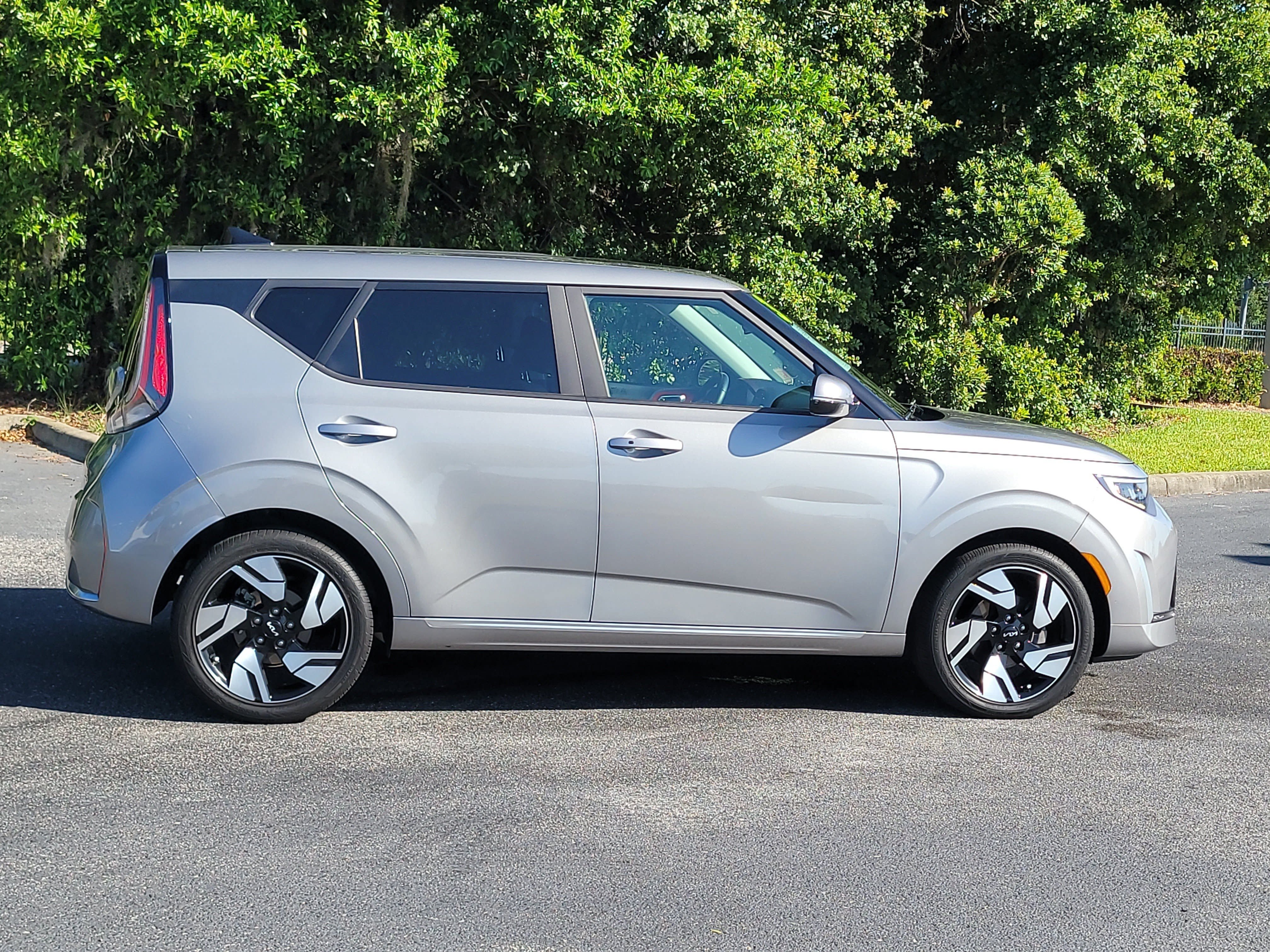 Used 2023 Kia Soul GT-Line w/ GT-Line Technology Package FWD image 8