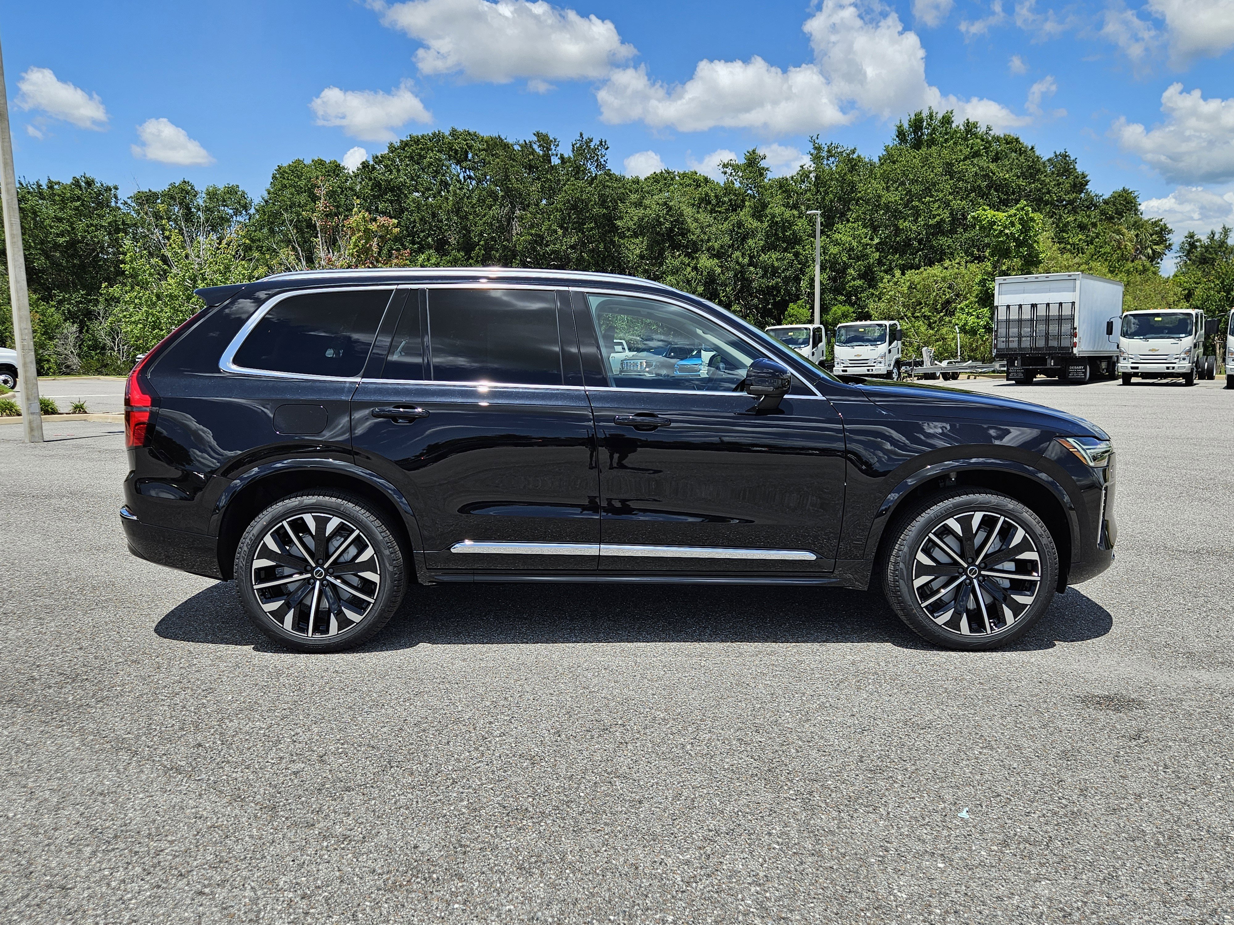 New 2026 Volvo XC90 B5 Core w/ Protection Package image 8