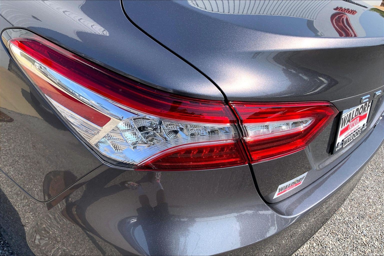 Used 2020 Toyota Camry XLE w/ Sunroof Package FWD image 34
