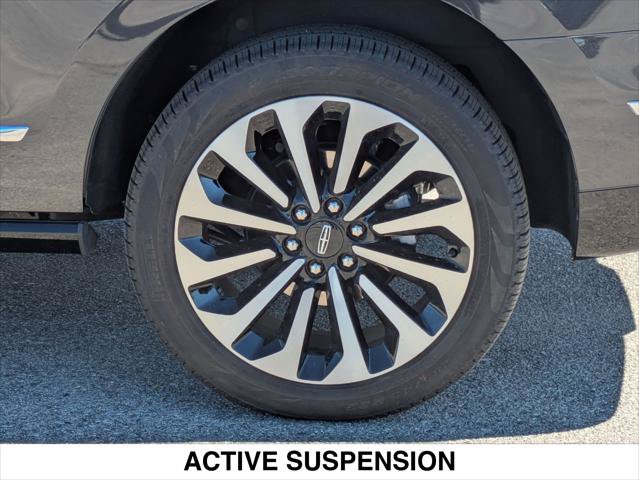 Used 2024 Lincoln Navigator Reserve AWD/4WD image 9