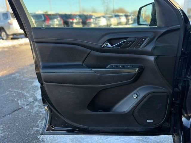 Used 2019 GMC Acadia SLT image 12