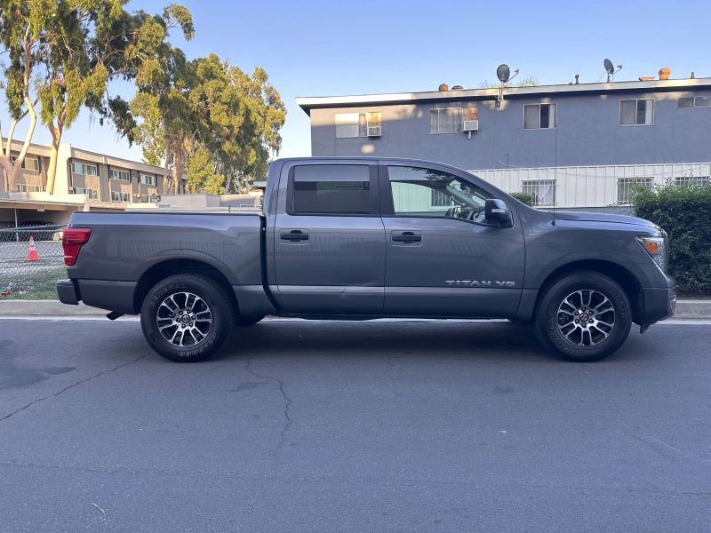 Used 2022 Nissan Titan SV image 2