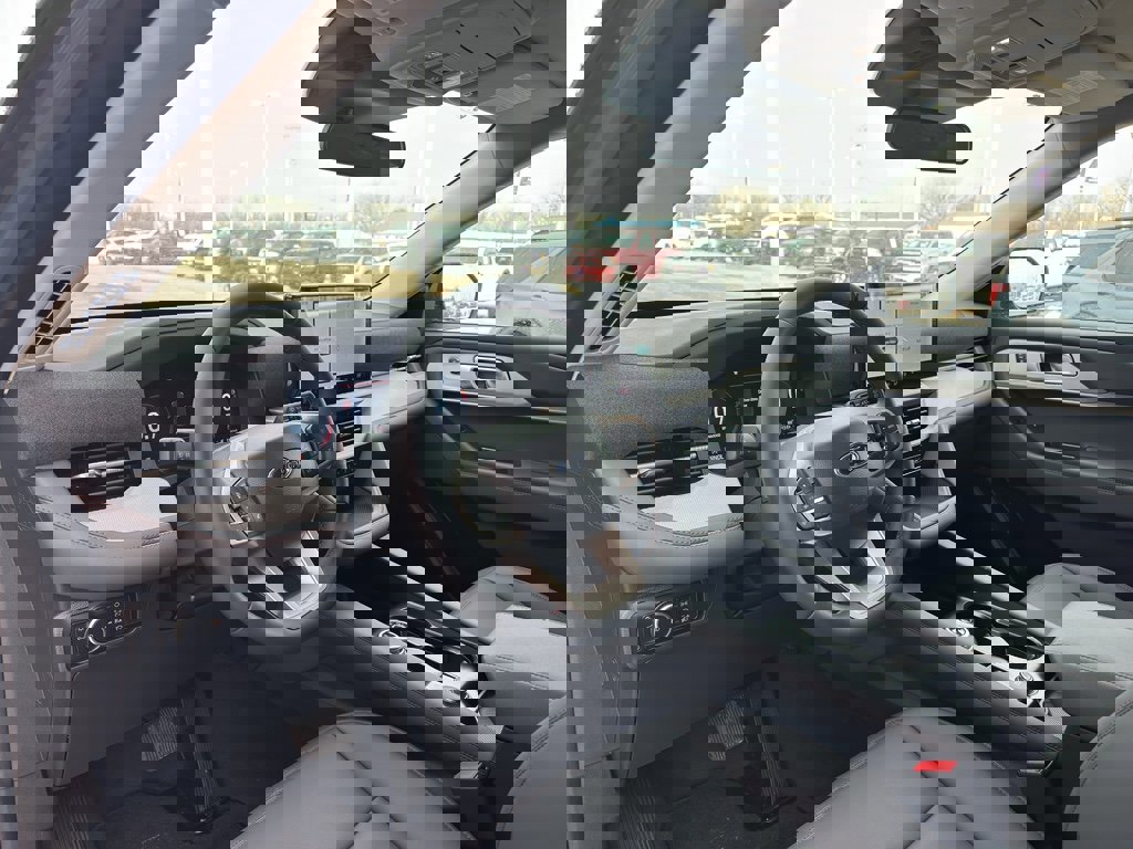 New 2026 Ford Explorer Active w/ Active Comfort Package image 12