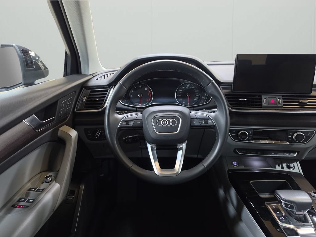 Used 2023 Audi Q5 2.0T Premium w/ Convenience Package AWD/4WD image 18