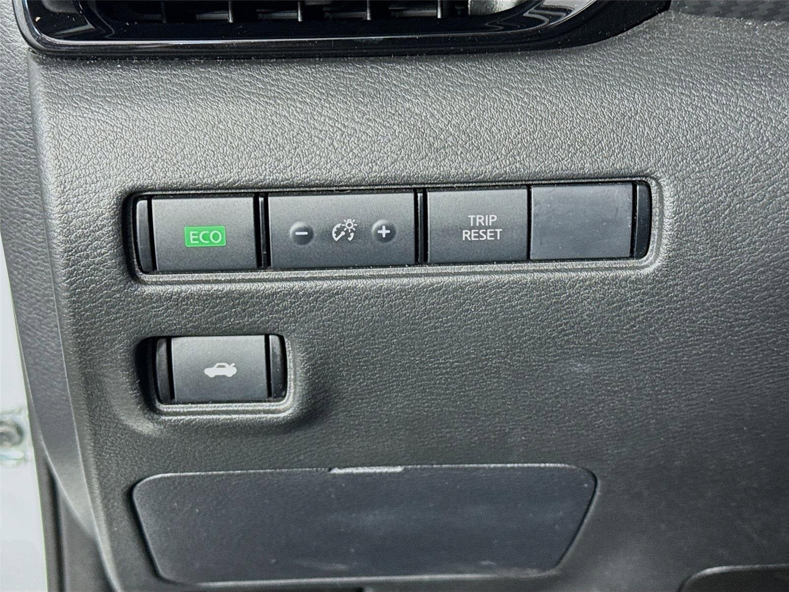 Used 2024 Nissan Sentra SV FWD image 10