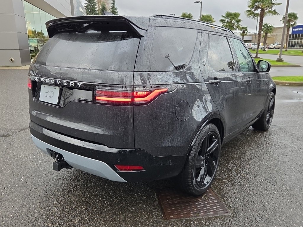 New 2026 Land Rover Discovery Limited Edition image 7