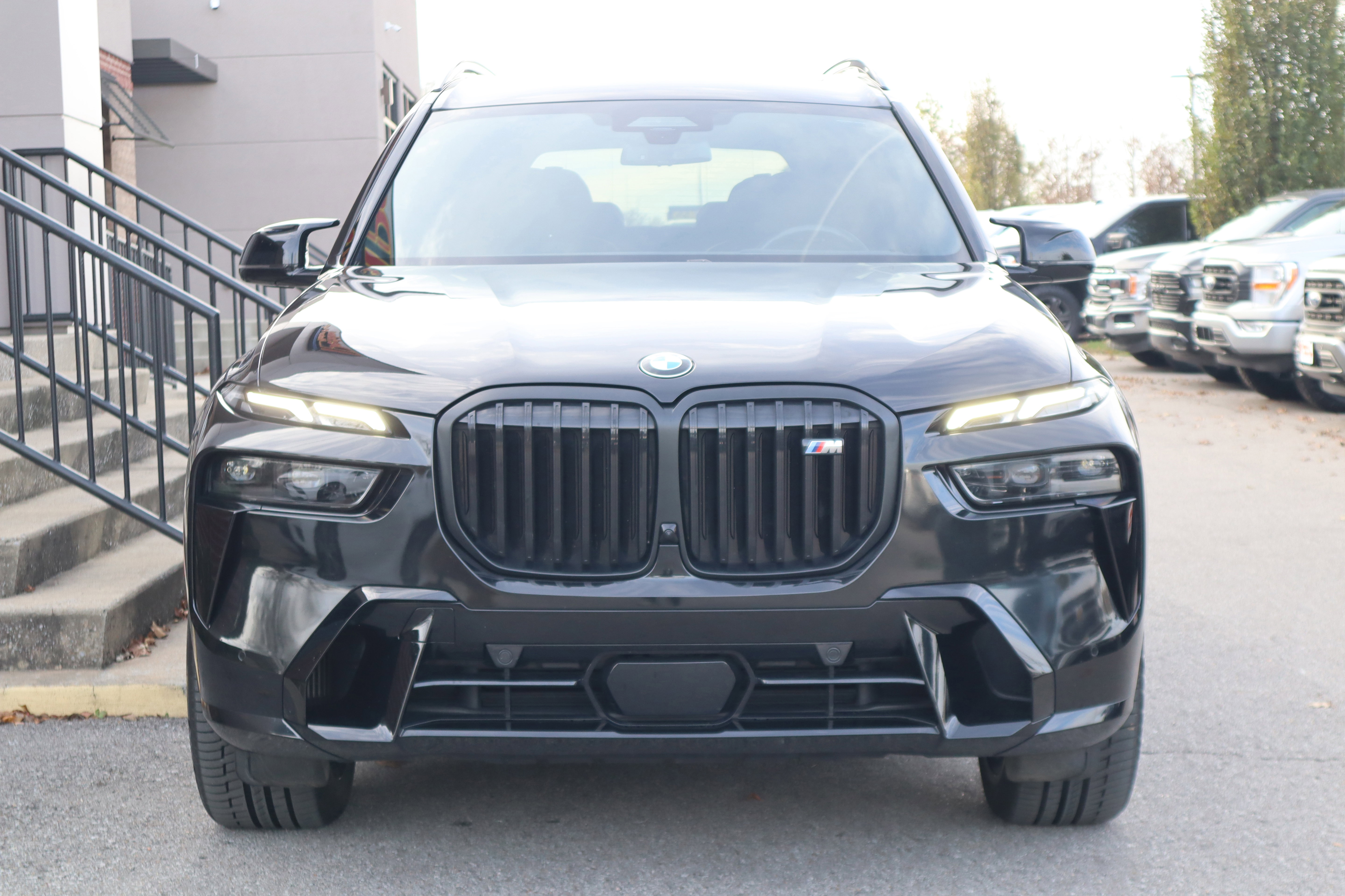 Used 2023 BMW X7 M60i w/ Executive Package image 4
