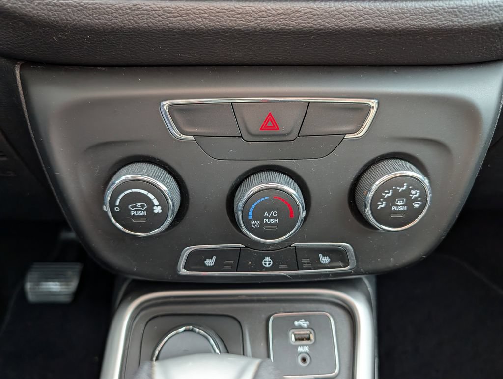 Used 2018 Jeep Compass Sport w/ Cold Weather Group AWD/4WD image 23