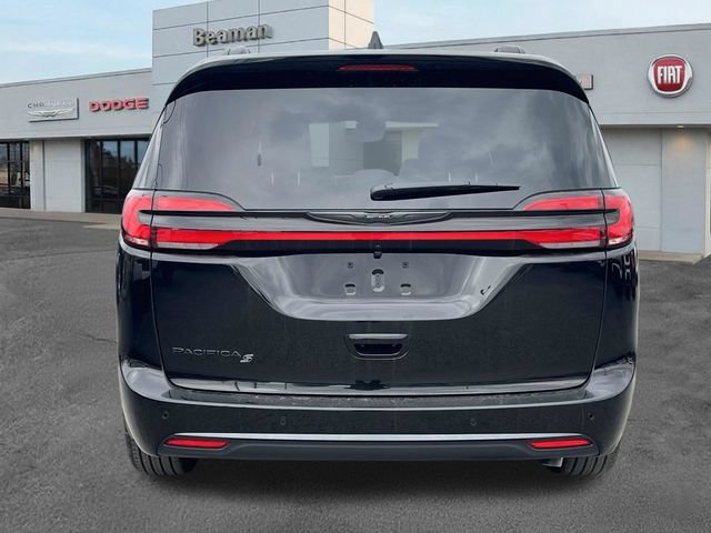 New 2026 Chrysler Pacifica Select w/ S Appearance Package FWD image 6