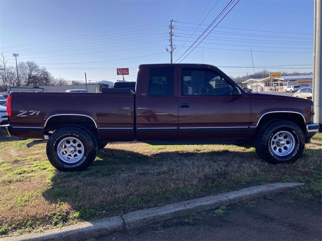 Used 1998 Chevrolet Silverado 1500 Base w/ Preferred Equipment Group 2 image 2