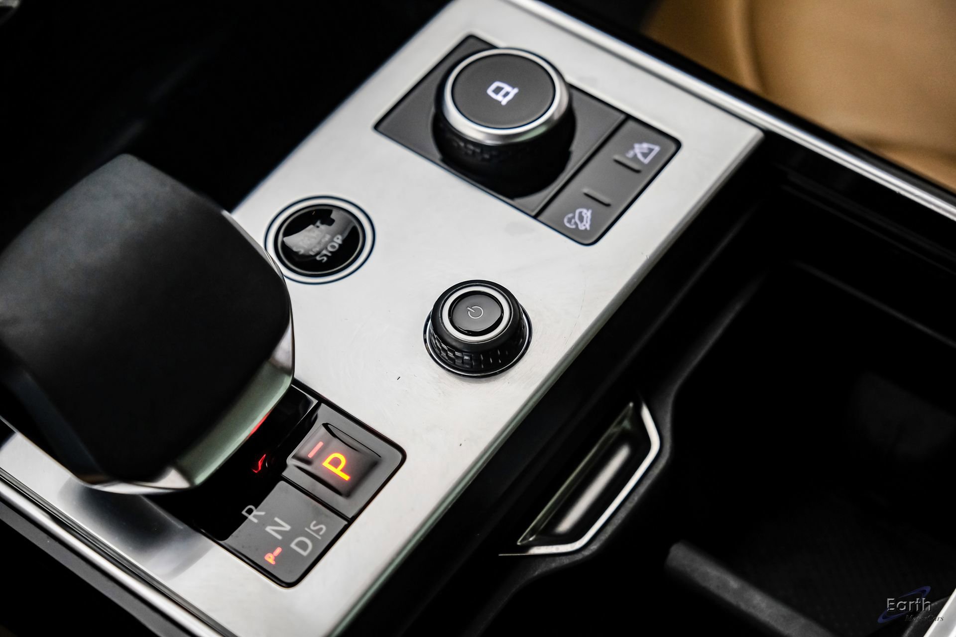Used 2023 Land Rover Range Rover SE image 55