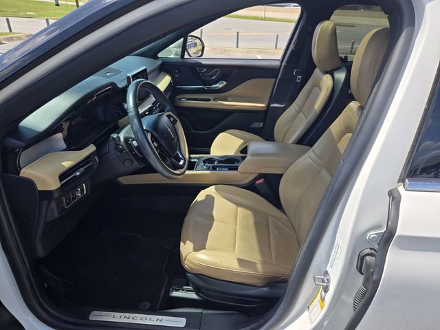 Used 2021 Lincoln Corsair Reserve w/ Equipment Group 201A image 10