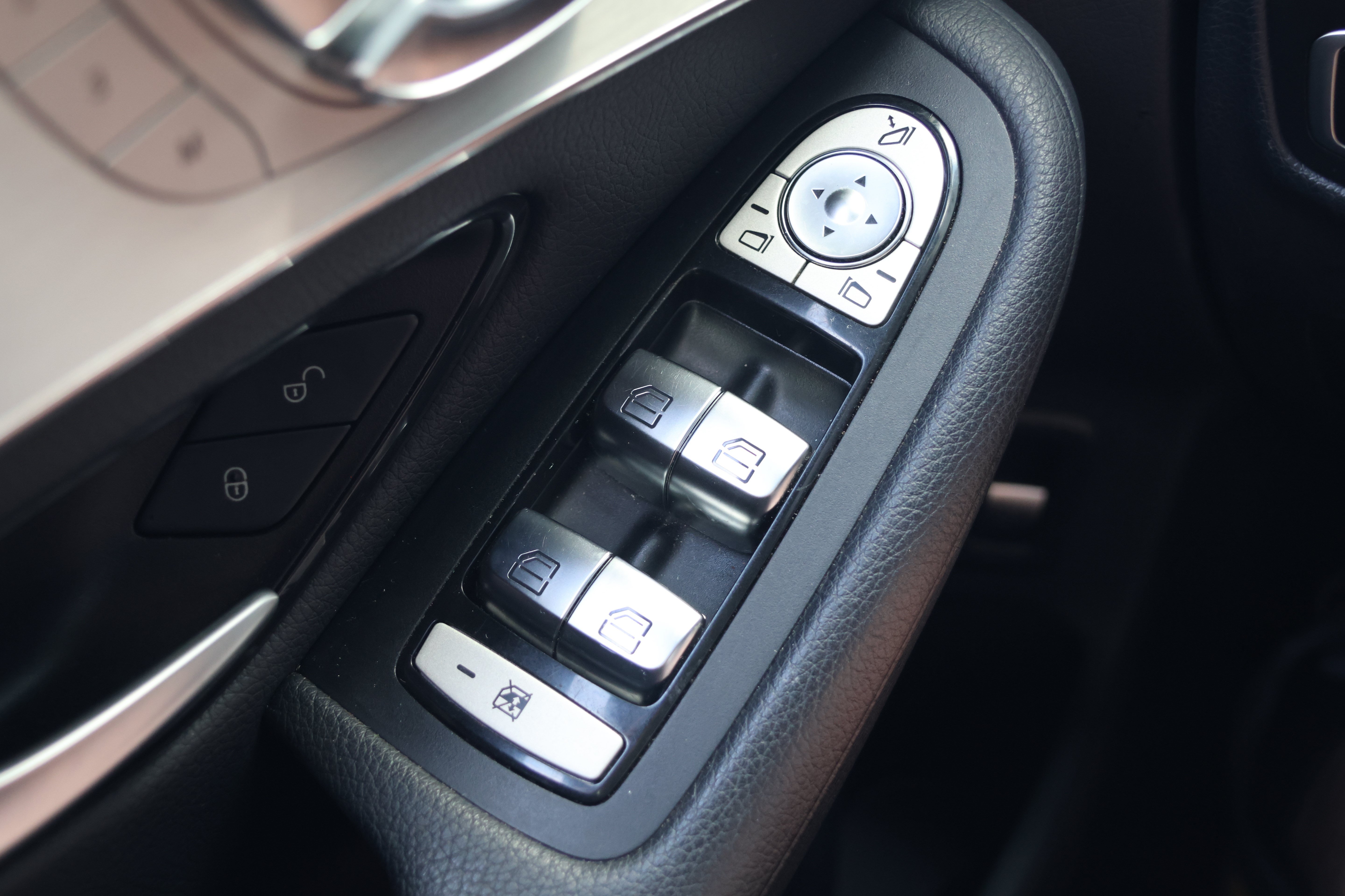 Used 2019 Mercedes-Benz GLC 300 4MATIC image 14