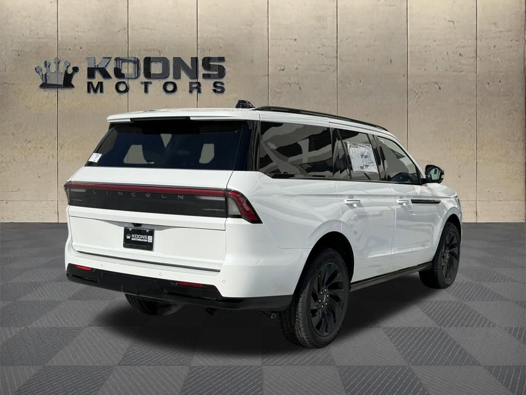 New 2026 Lincoln Navigator Reserve w/ Jet Appearance Package image 4