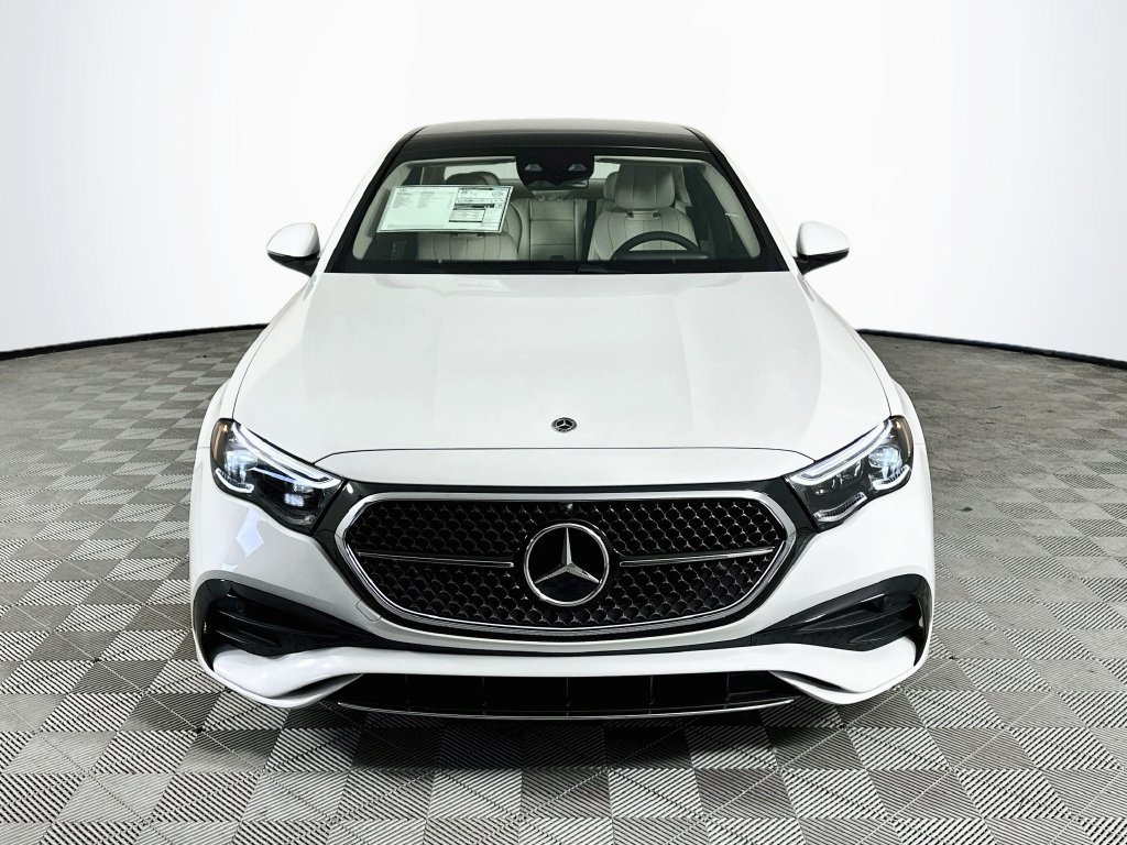 New 2027 Mercedes-Benz E 450 4MATIC Sedan image 2