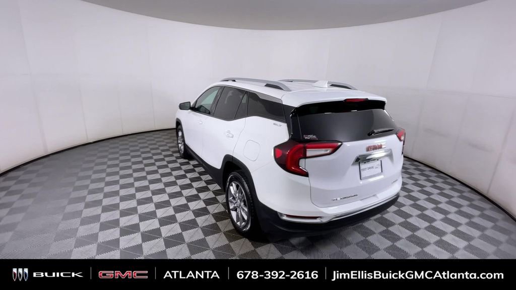 Used 2023 GMC Terrain SLT image 8