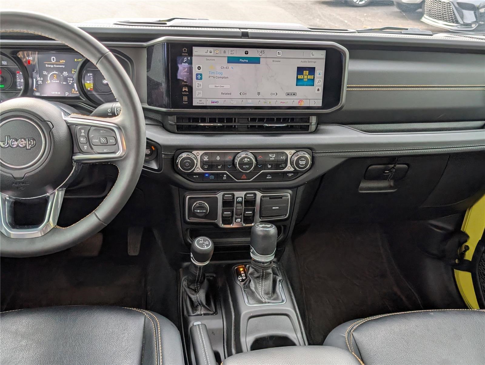 Used 2024 Jeep Wrangler Sahara image 18