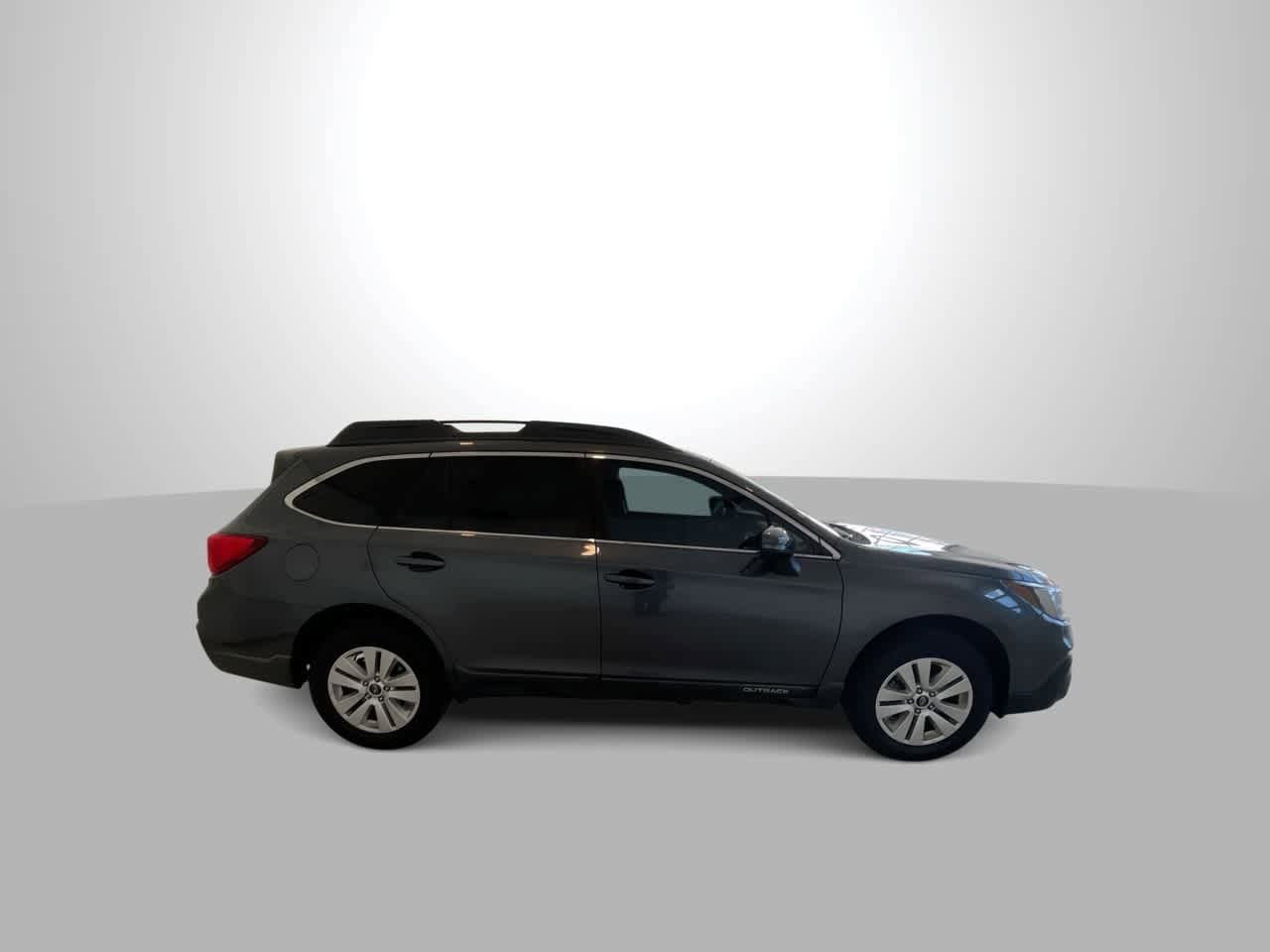 Used 2018 Subaru Outback 2.5i Premium AWD/4WD image 9