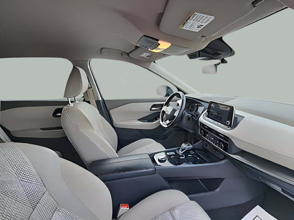 Used 2025 Nissan Rogue SV AWD/4WD image 16