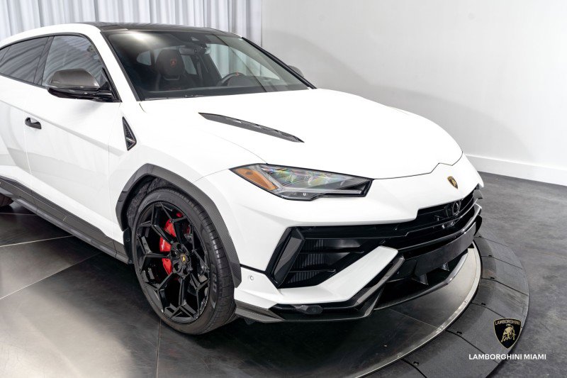 Used 2023 Lamborghini Urus Performante image 2