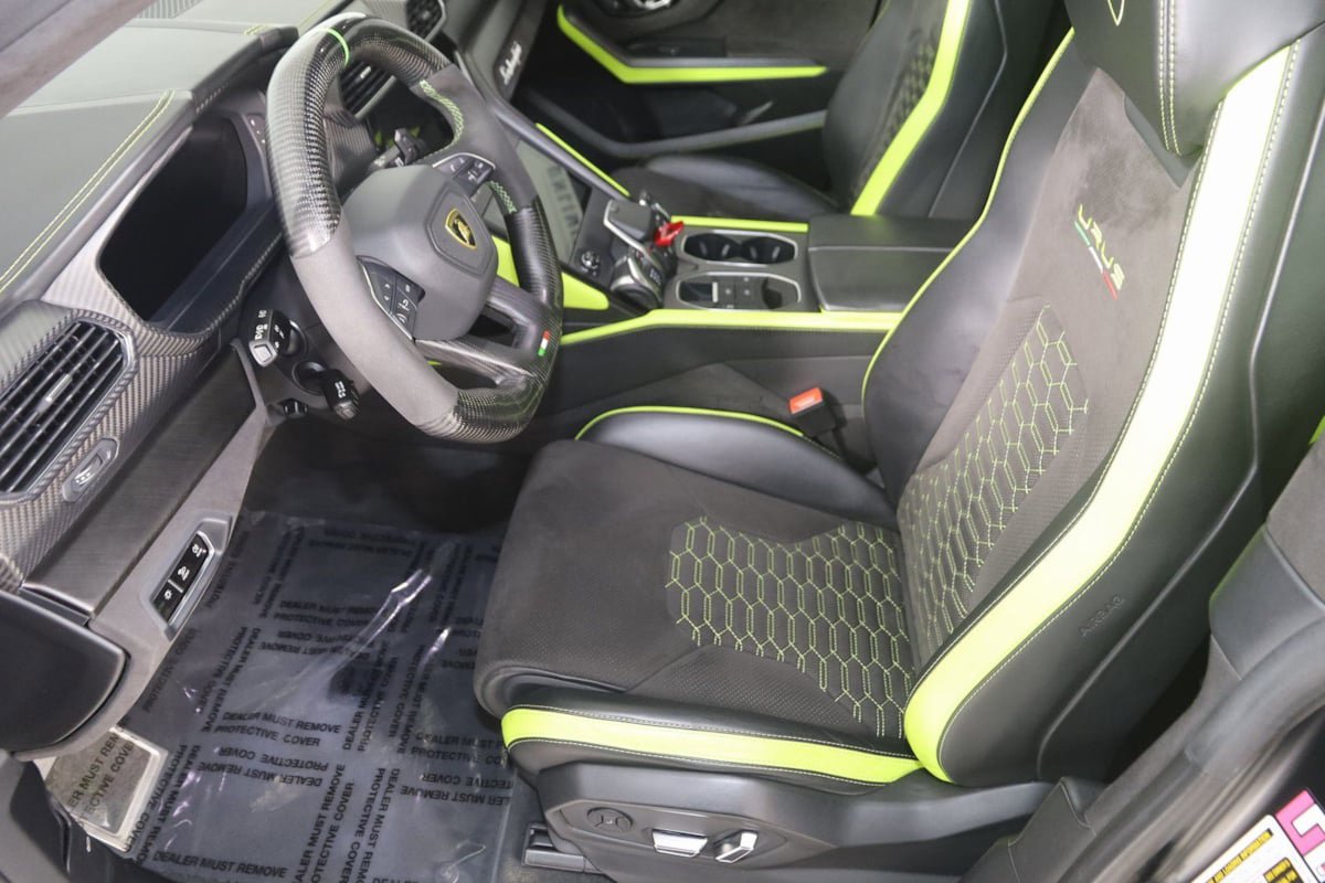 Used 2022 Lamborghini Urus AWD/4WD image 47
