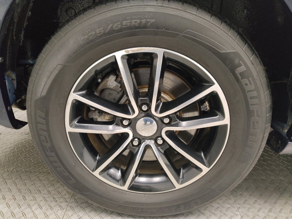 Used 2015 Dodge Grand Caravan R/T w/ Driver Convenience Group FWD image 31