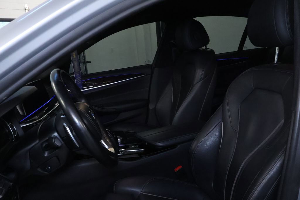 Used 2019 BMW 530i xDrive w/ Convenience Package AWD/4WD image 15