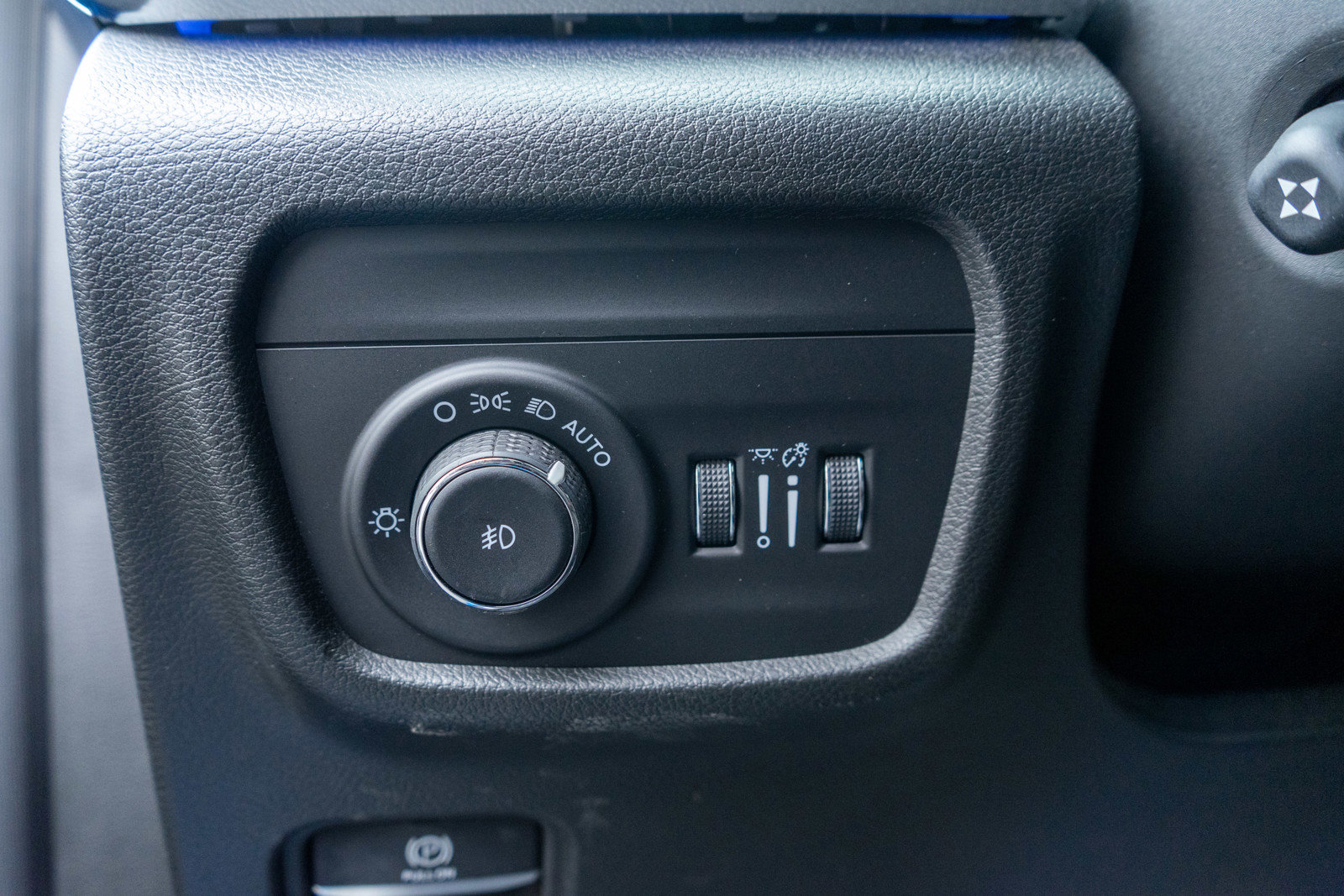 Used 2023 Jeep Grand Cherokee Summit w/ Adv Protech Group IV image 18