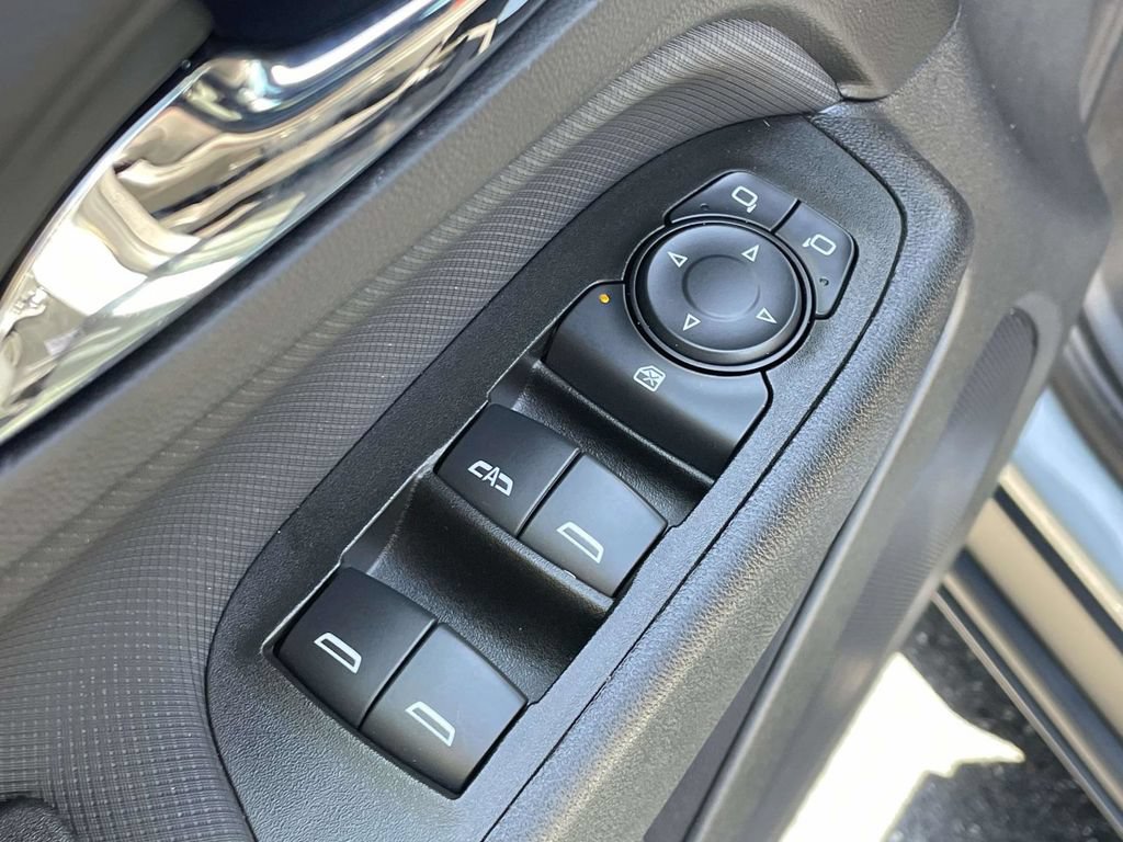 Used 2024 Chevrolet Equinox RS FWD image 24