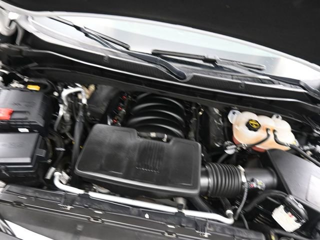 Used 2024 Chevrolet Suburban RST w/ Luxury Package image 33