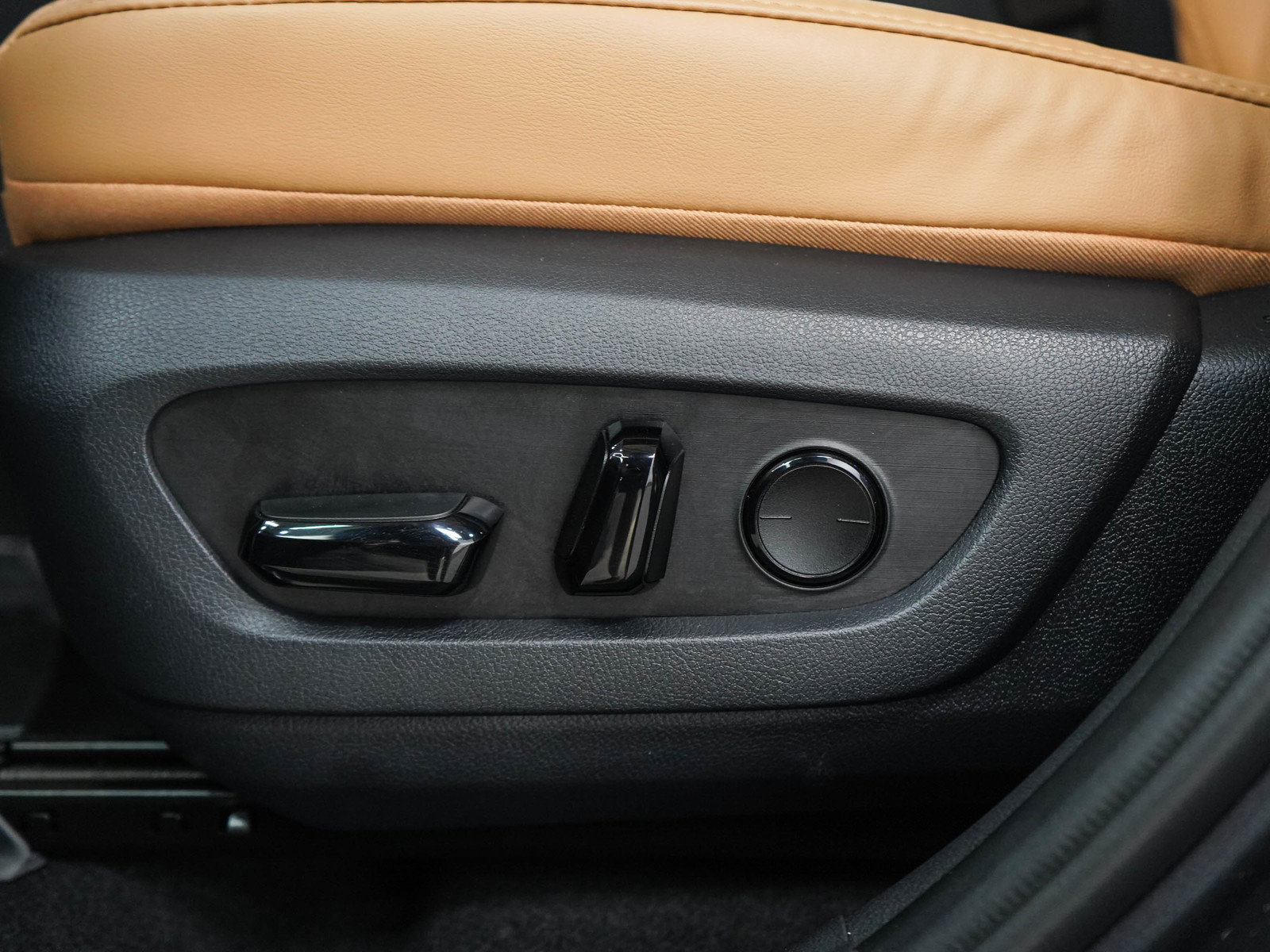 Used 2026 Lexus NX 350 AWD w/ Accessory Package (2T) image 27