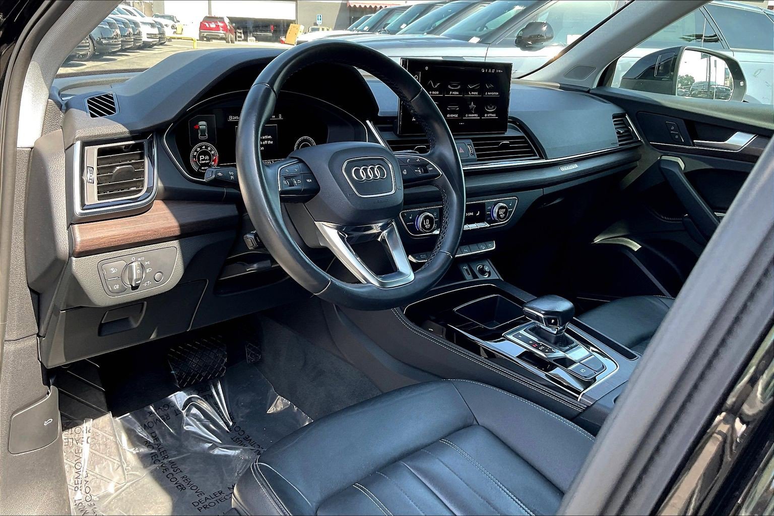 Used 2021 Audi Q5 2.0T Premium Plus w/ Premium Plus Package AWD/4WD image 17
