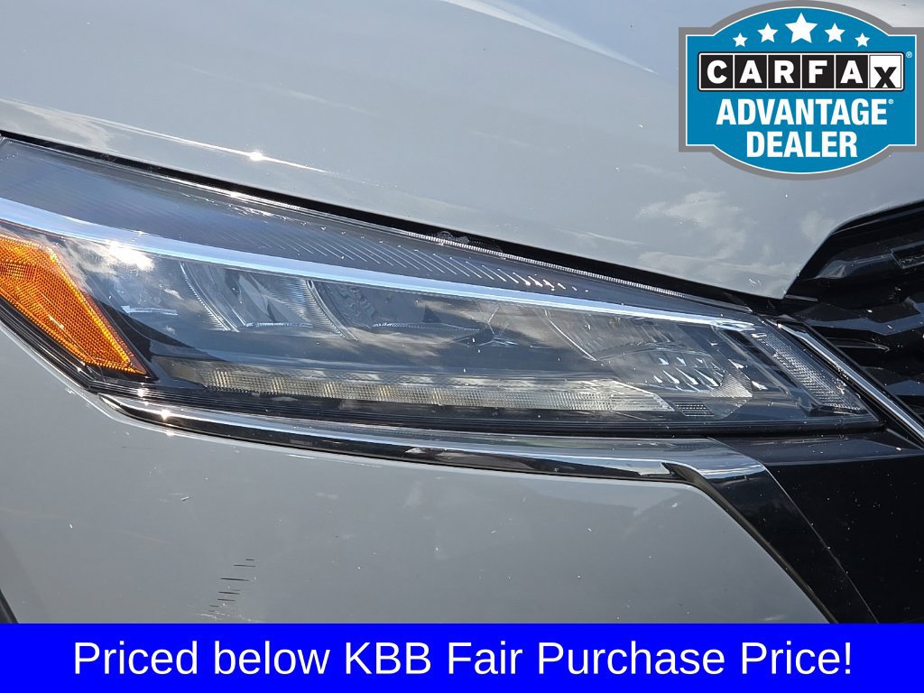 Used 2024 Nissan Kicks SR FWD image 4