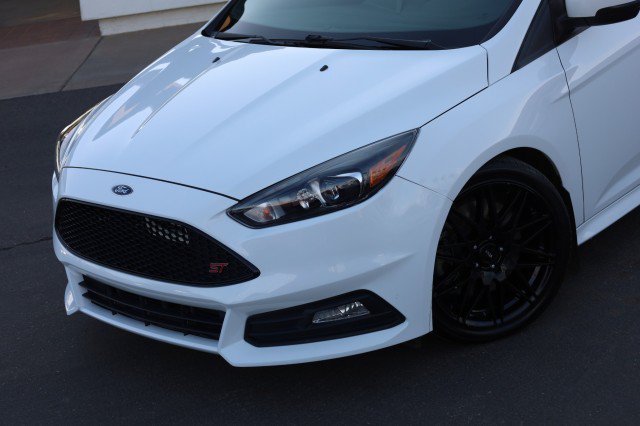 Used 2017 Ford Focus ST w/ Equipment Group 401A FWD image 6