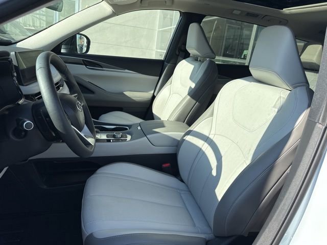 Certified 2026 INFINITI QX60 Pure w/ Cargo Package image 15