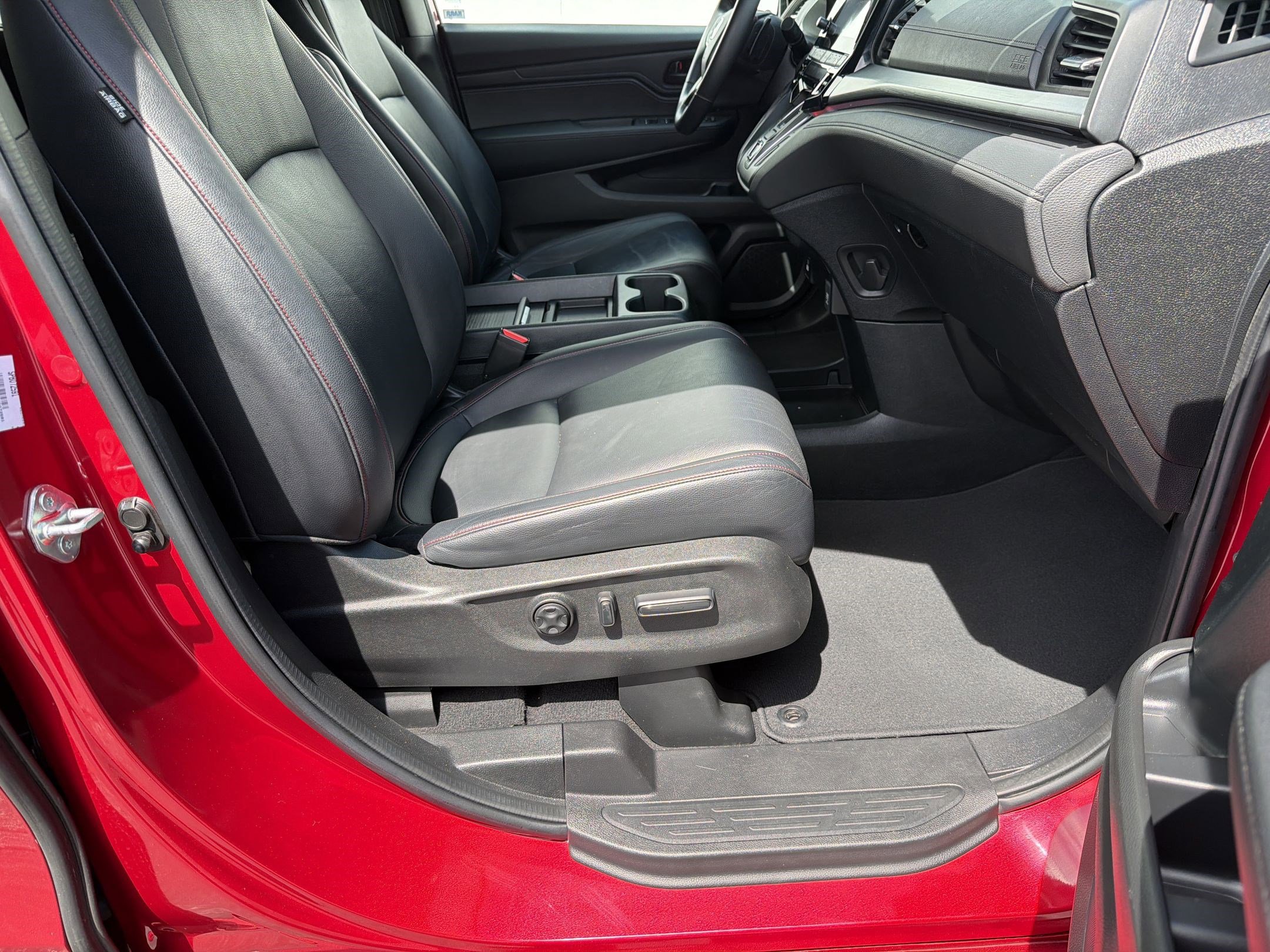 Used 2023 Honda Odyssey Sport image 29