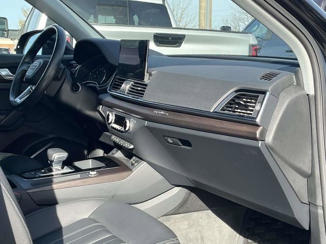 Used 2023 Audi Q5 2.0T Premium w/ Convenience Package image 26